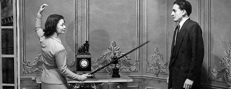 A scene from The Typewriter (1951)