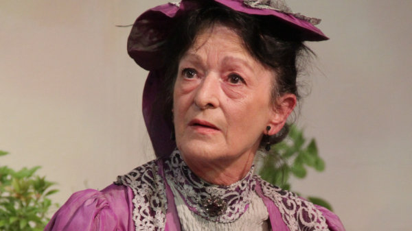 A Woman of No Importance (2011)